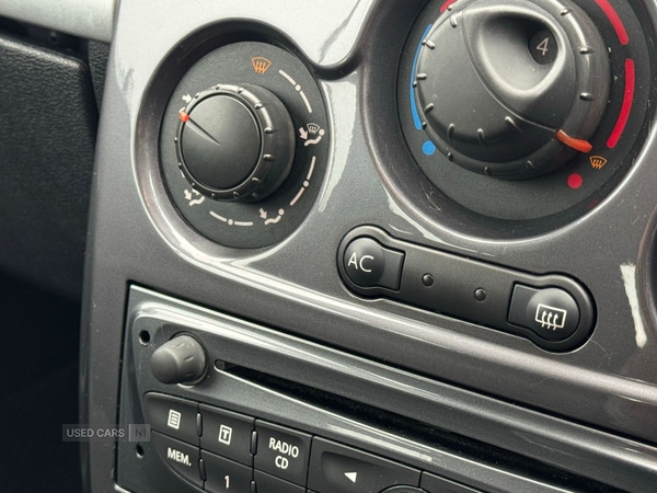 Used Renault Clio 2012 for sale - 76702690: Photo 16