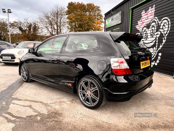 Used Honda Civic 2005 for sale - 76240682: Photo 5
