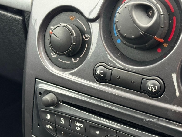 Used Renault Clio 2012 for sale - 77538965: Photo 15