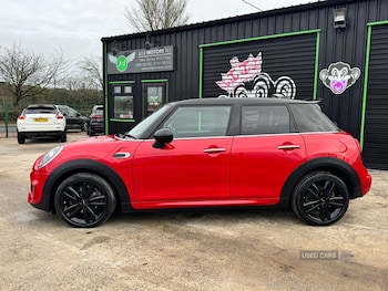 MINI Hatch feature image