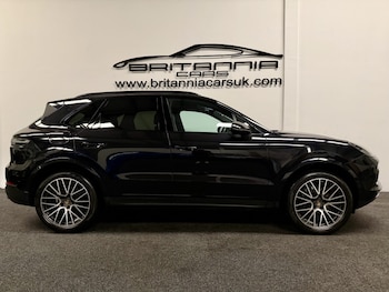 Used Porsche Cayenne 2018 for sale - 77476096: Photo