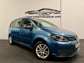 Used Volkswagen Touran 2015 for sale - 76543150: Photo
