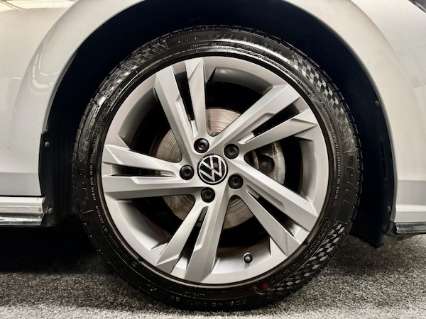 Used Volkswagen Golf 2020 for sale - 76220539: Photo 11
