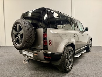 Used Land Rover Defender 2023 for sale - 78460075: Photo