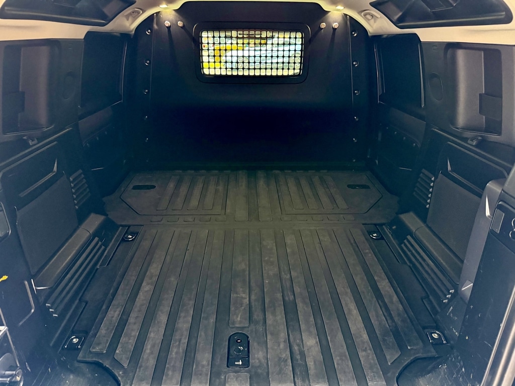 Used Land Rover Defender 2022 for sale - 76426853: Photo 12