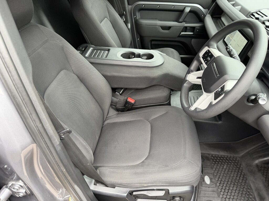 Used Land Rover Defender 2022 for sale - 76426853: Photo 8