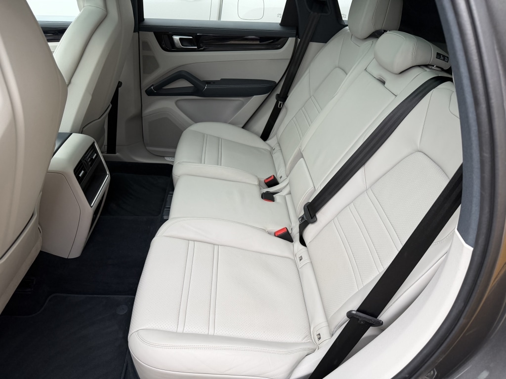 Used Porsche Cayenne 2023 for sale - 78066232: Photo 11