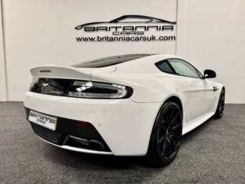 Used Aston Martin Vantage 2015 for sale - 74693630: Photo