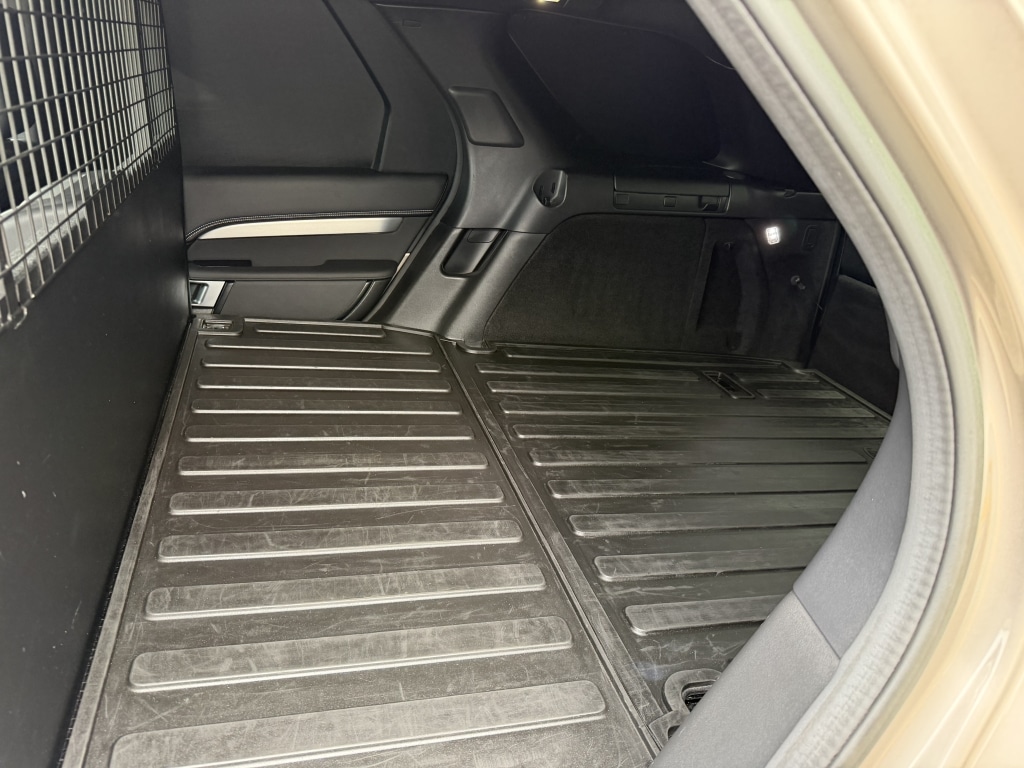 Used Land Rover Discovery 2022 for sale - 78040604: Photo 8