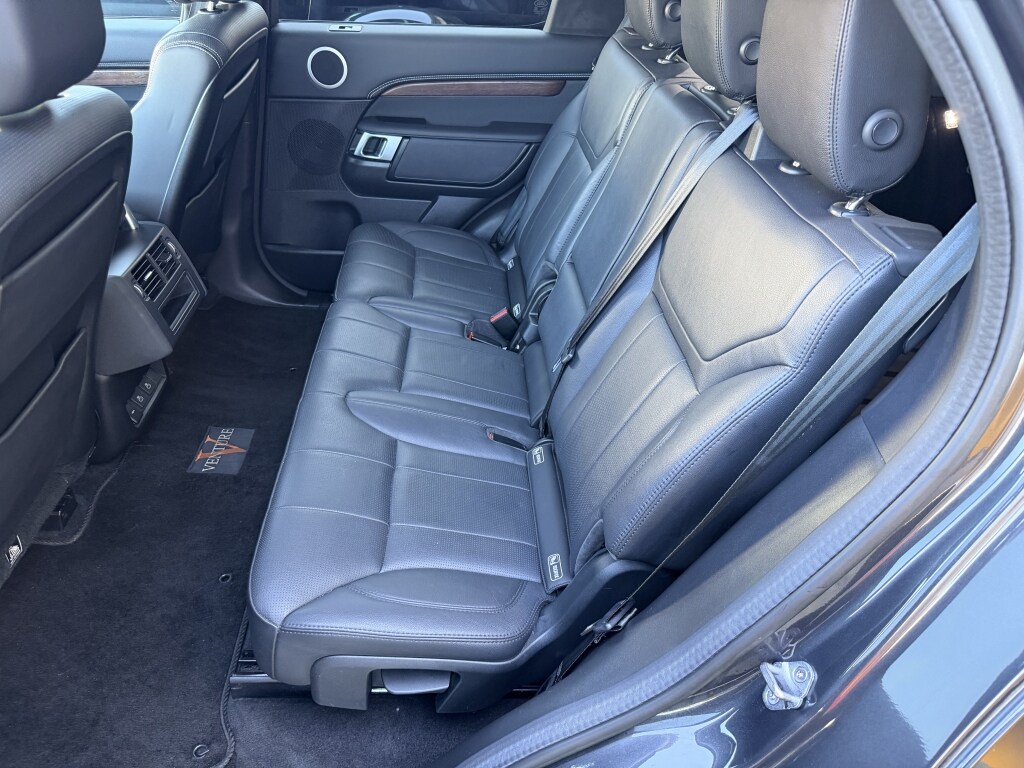 Used Land Rover Discovery 2022 for sale - 77933652: Photo 11