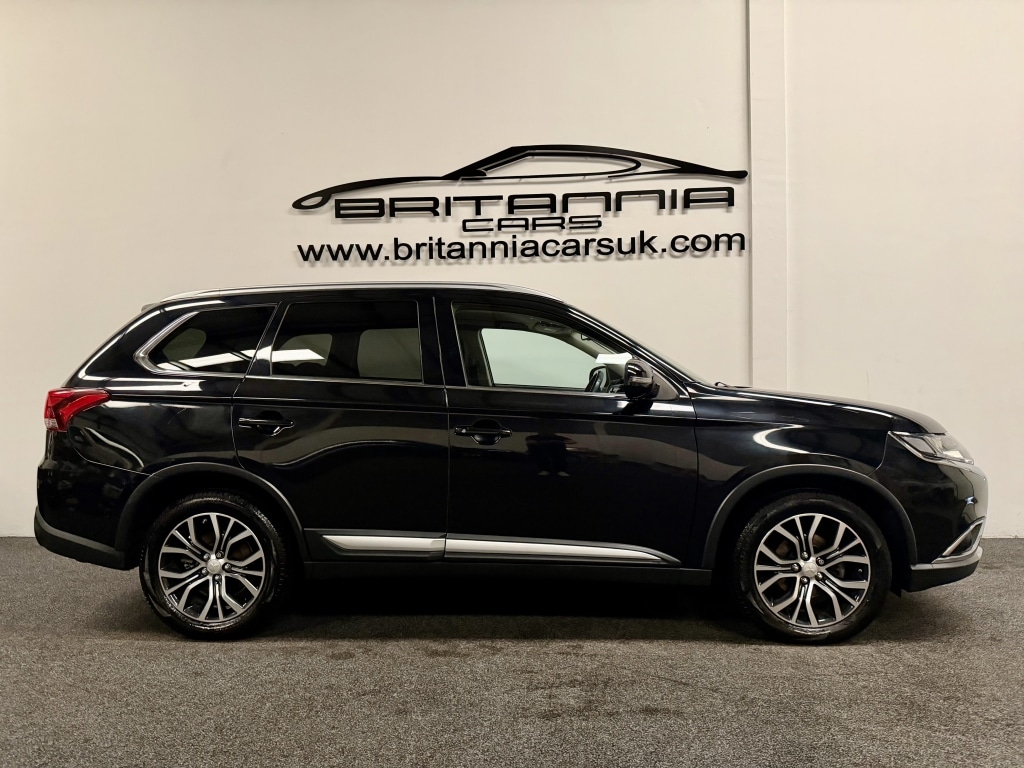 Used Mitsubishi Outlander 2017 for sale - 78108099: Photo 2