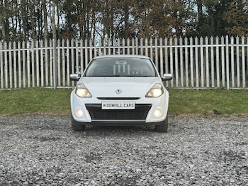 Used Renault Clio 2011 for sale - 76246104: Photo