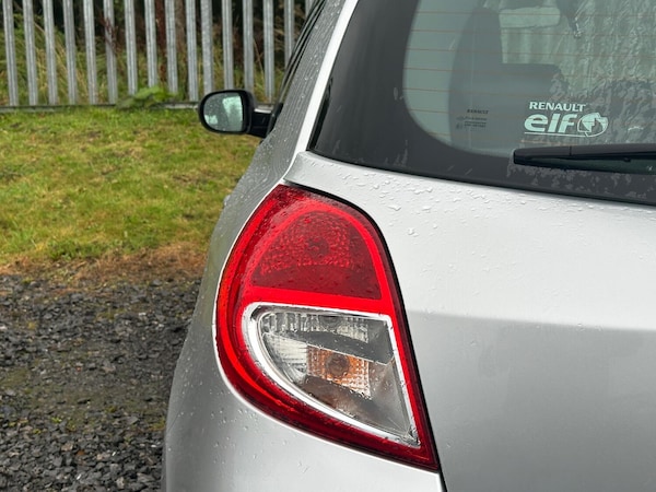 Used Renault Clio 2012 for sale - 76030779: Photo 12