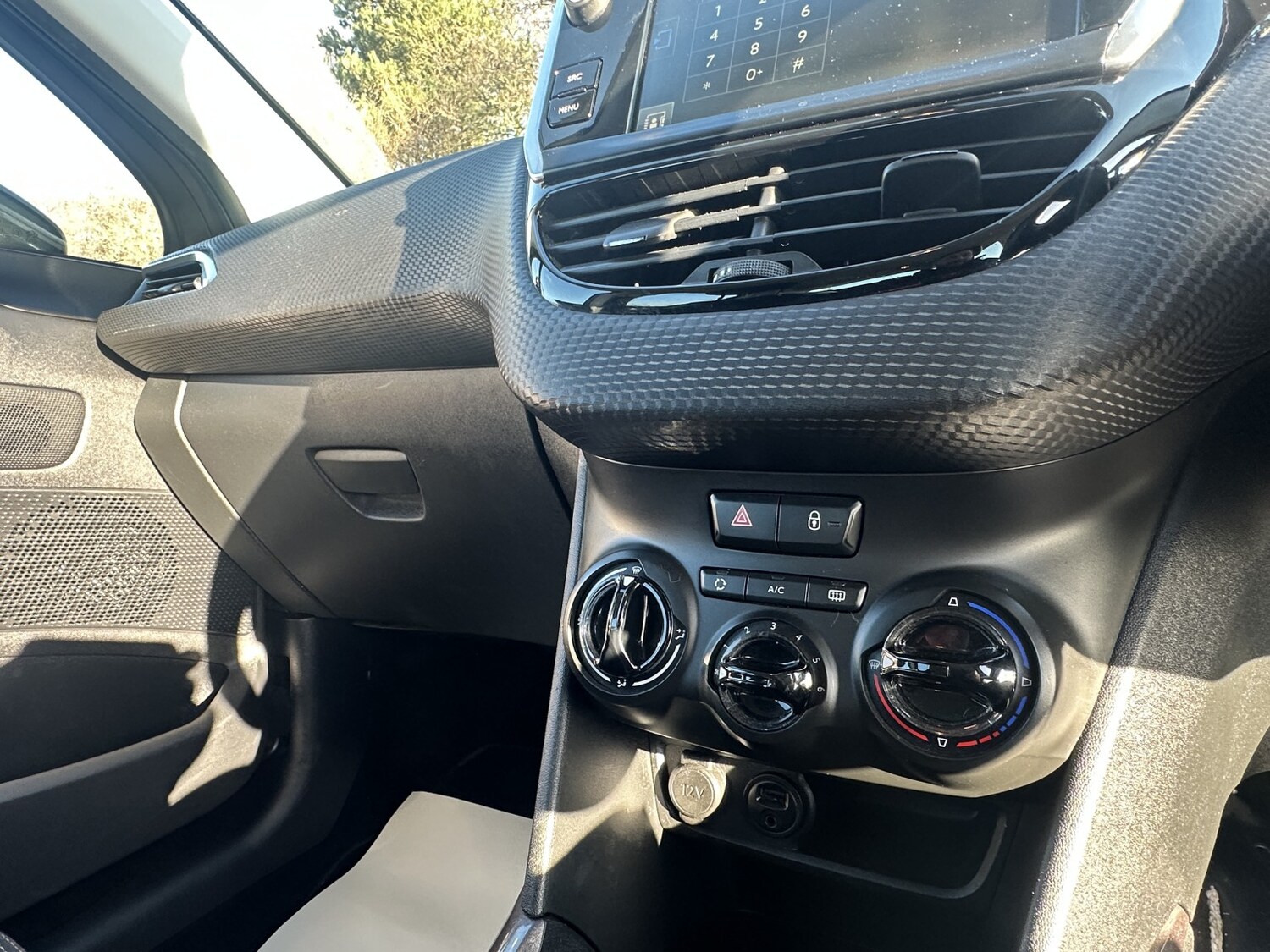 Used Peugeot 2008 2015 for sale - 77129505: Photo 13