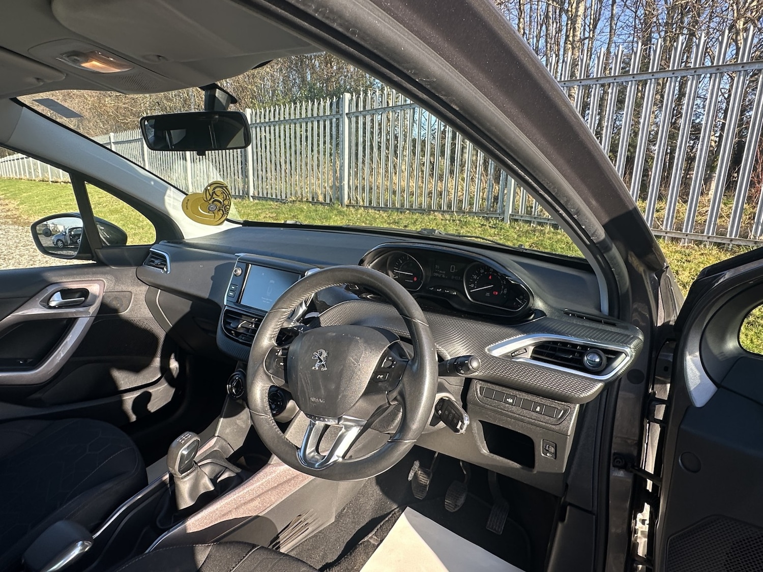 Used Peugeot 2008 2015 for sale - 77129505: Photo 8