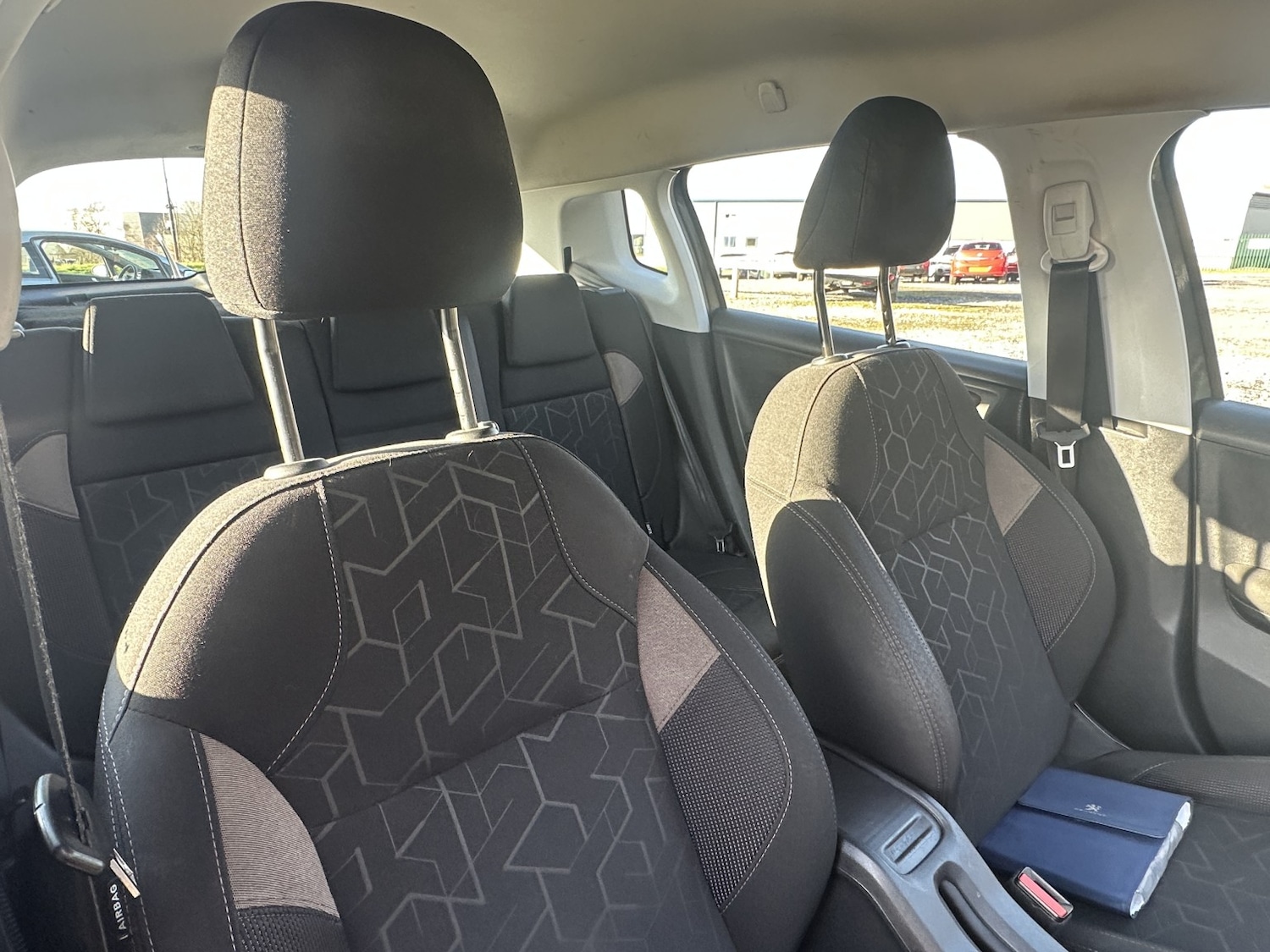 Used Peugeot 2008 2015 for sale - 77129505: Photo 9