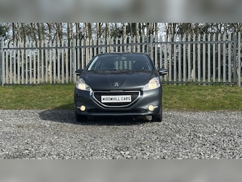 Used Peugeot 208 2013 for sale - 77906638: Photo