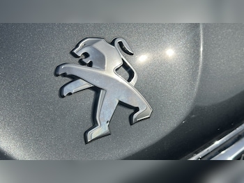 Used Peugeot 208 2013 for sale - 77906638: Photo