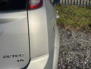 Used Ford Focus 2010 for sale - 76666133: Photo