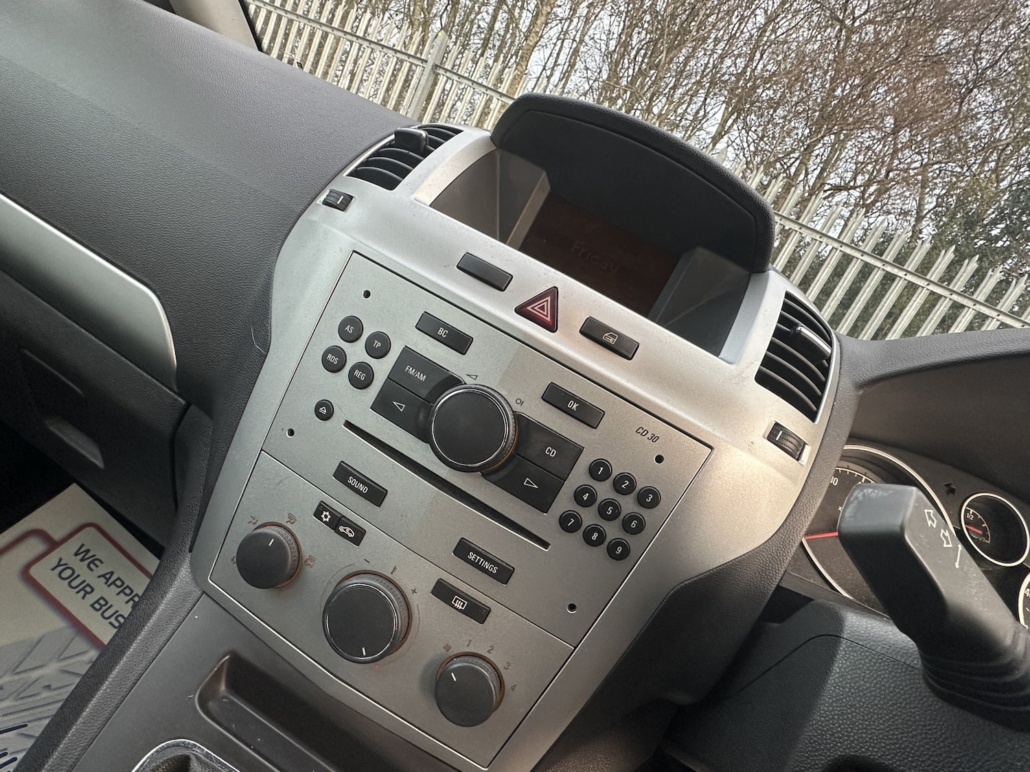 Used Vauxhall Zafira 2010 for sale - 76358023: Photo 9