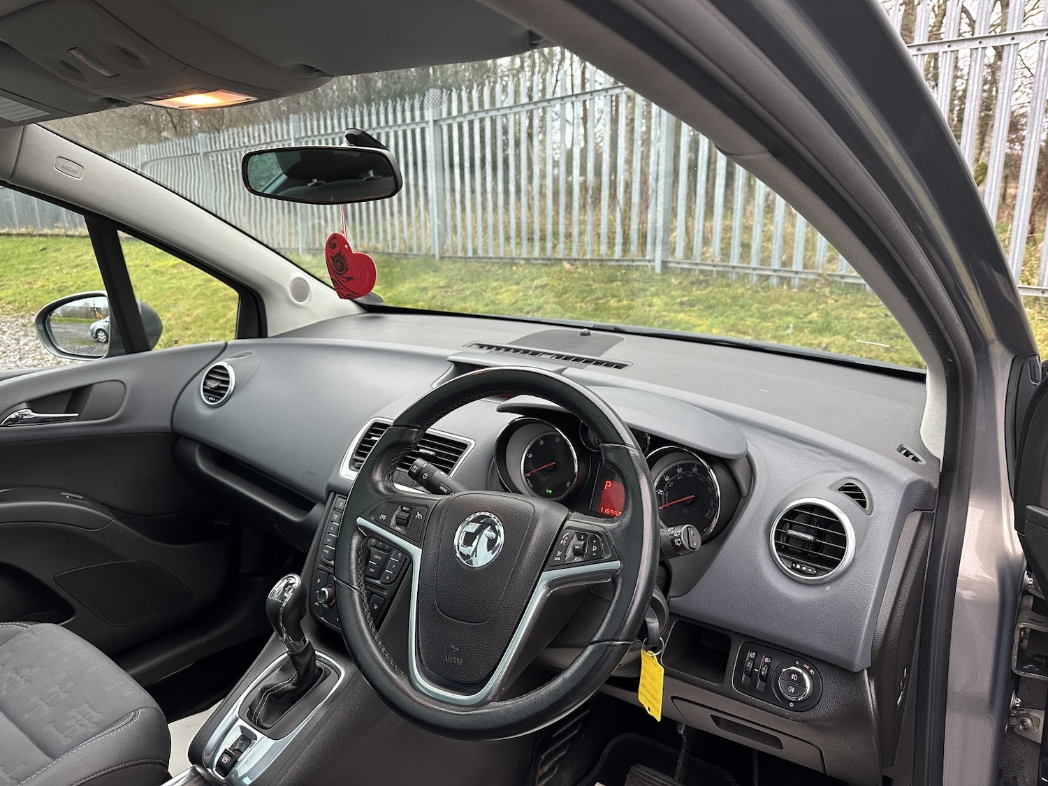 Used Vauxhall Meriva 2011 for sale - 77342565: Photo 11