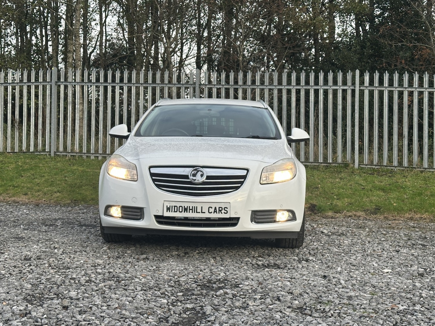Used Vauxhall Insignia 2012 for sale - 76358224: Photo 2