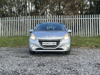 Used Peugeot 208 2014 for sale - 76225253: Photo