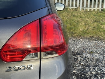 Used Peugeot 2008 2014 for sale - 77189243: Photo