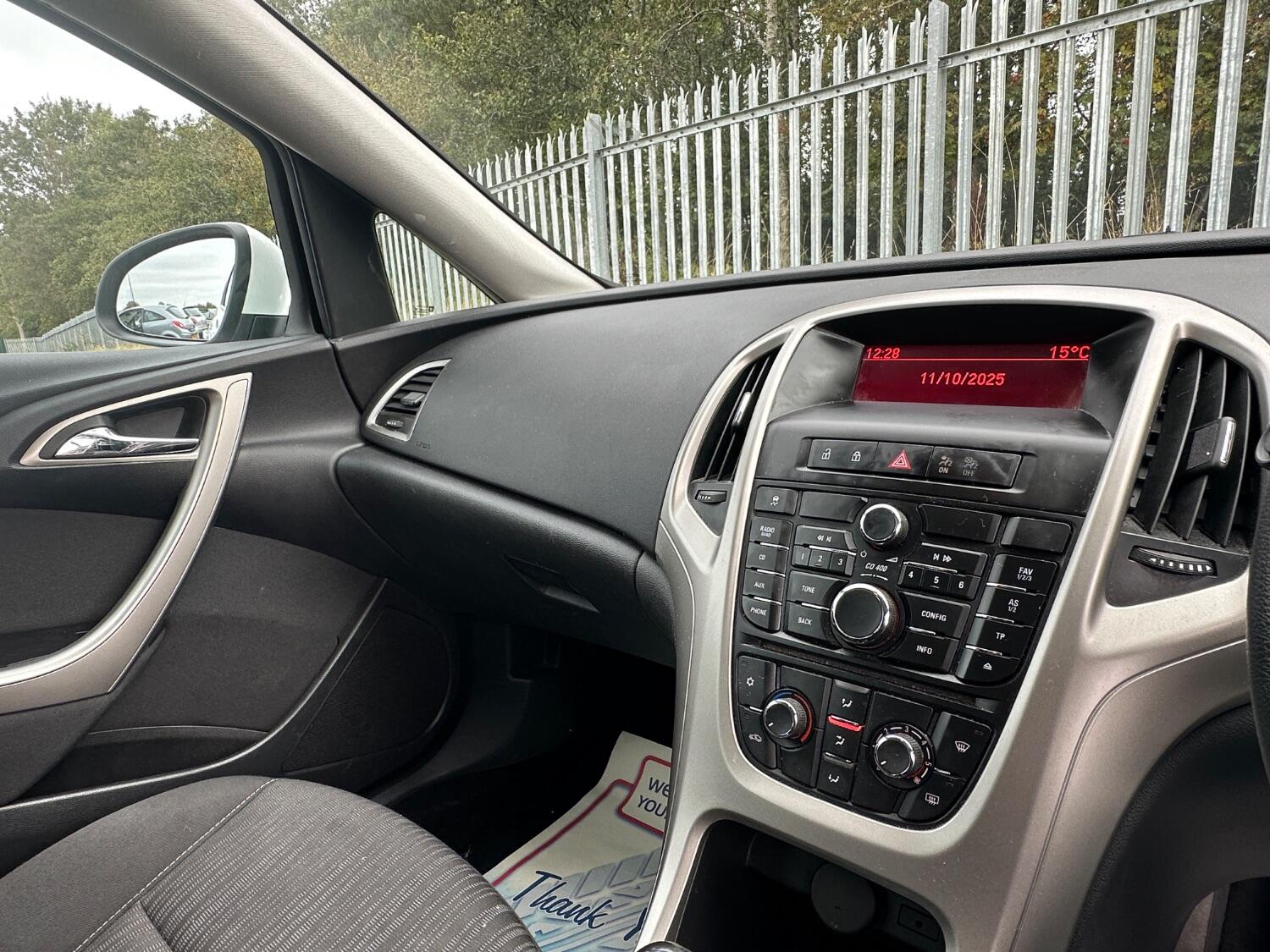 Used Vauxhall Astra 2011 for sale - 77008149: Photo 14
