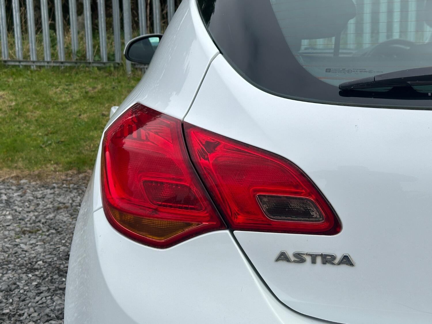 Used Vauxhall Astra 2011 for sale - 77008149: Photo 8