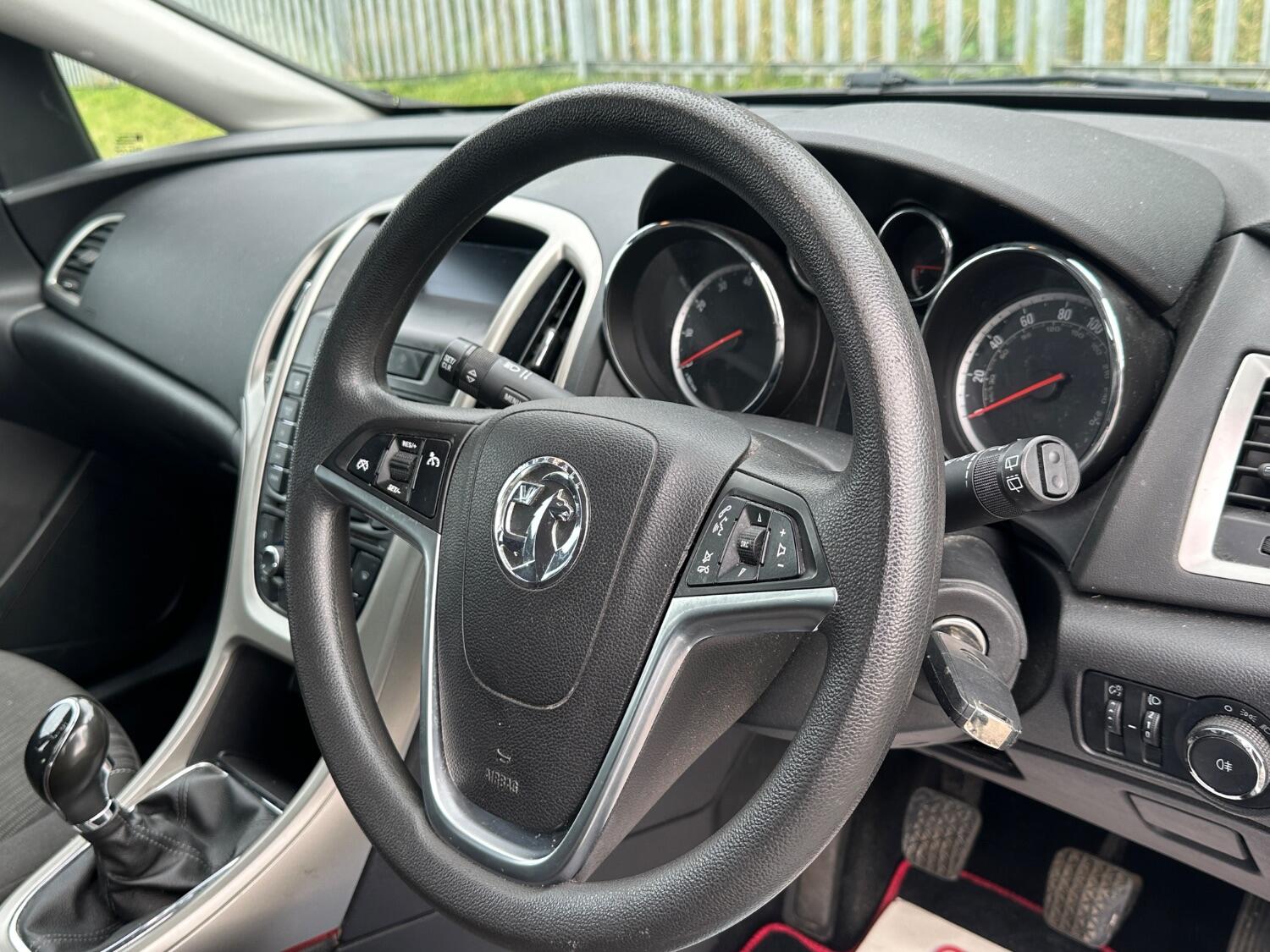 Used Vauxhall Astra 2011 for sale - 76662699: Photo 12