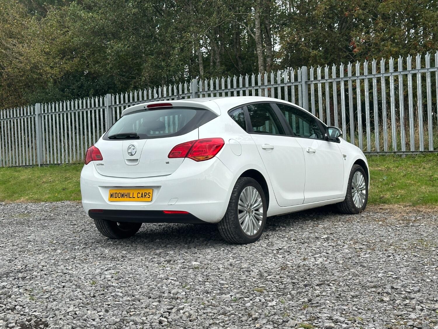 Used Vauxhall Astra 2011 for sale - 76662699: Photo 2