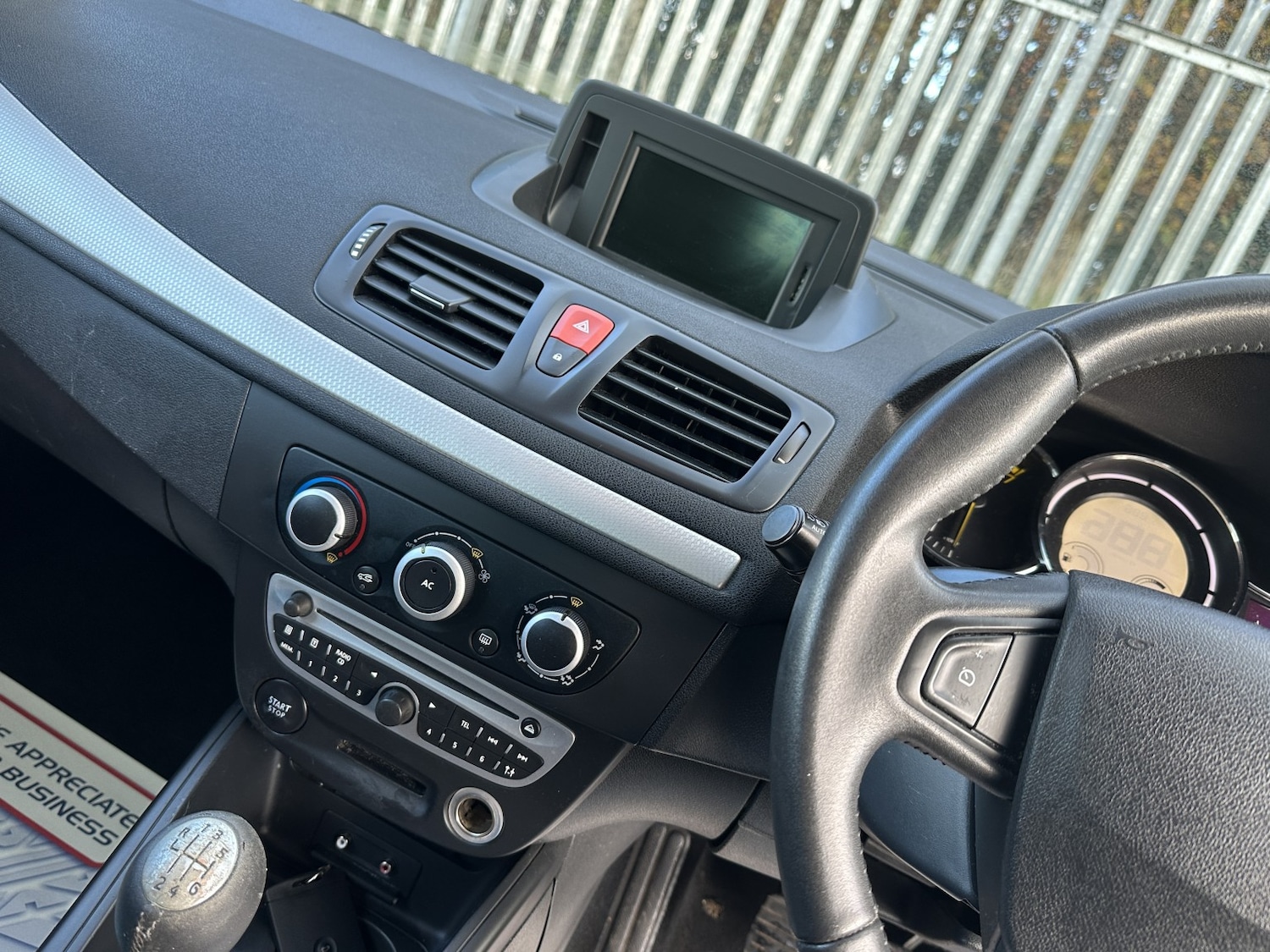 Used Renault Megane 2011 for sale - 76712821: Photo 14