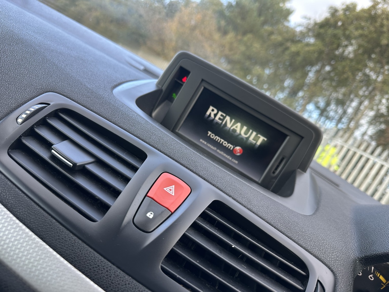 Used Renault Megane 2011 for sale - 76712821: Photo 16