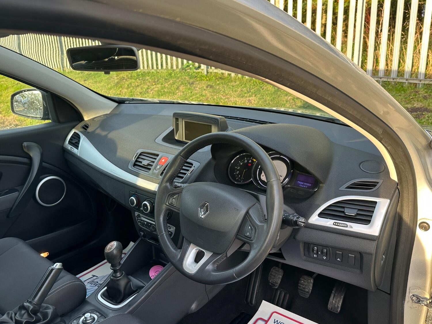 Used Renault Megane 2011 for sale - 76070497: Photo 13