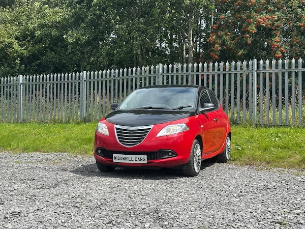 Used Chrysler Ypsilon 2013 for sale - 75309017: Photo 1