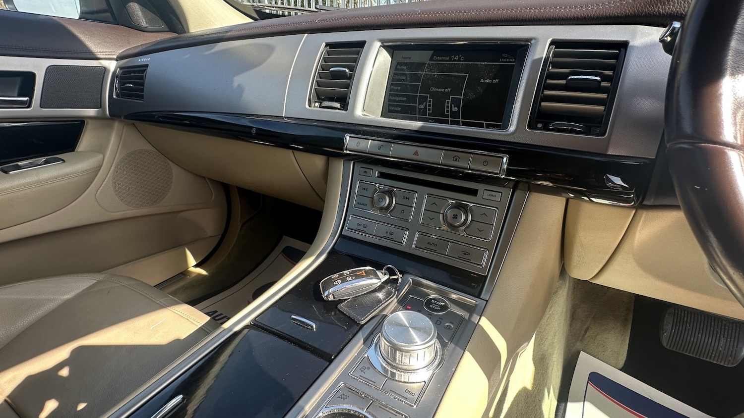 Used Jaguar XF 2010 for sale - 77656340: Photo 13