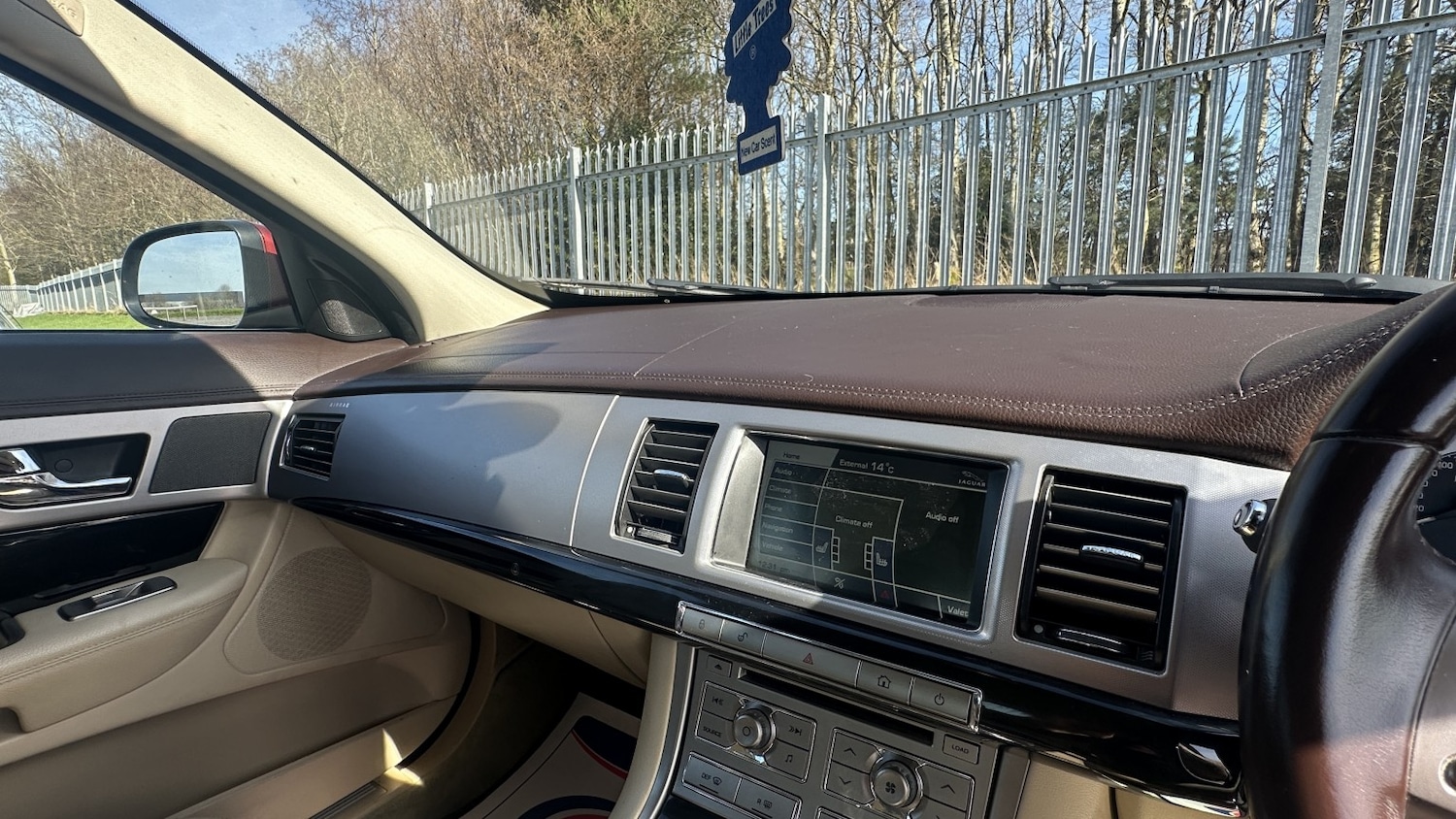 Used Jaguar XF 2010 for sale - 77656340: Photo 14