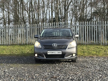 Used Toyota Verso 2010 for sale - 76576919: Photo