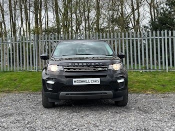 Used Land Rover Discovery Sport 2017 for sale - 79424076: Photo