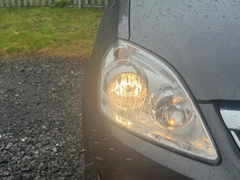 Used Vauxhall Zafira 2011 for sale - 76030625: Photo