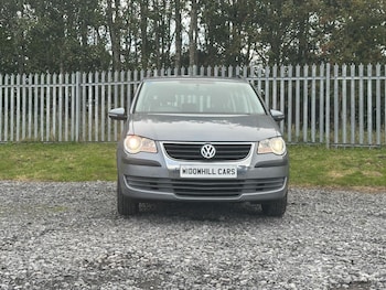 Used Volkswagen Touran 2009 for sale - 76041051: Photo