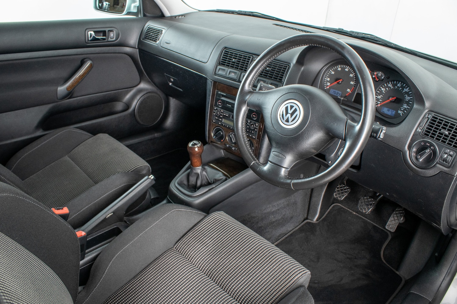 Used Volkswagen Golf 2002 for sale - 77113371: Photo 26