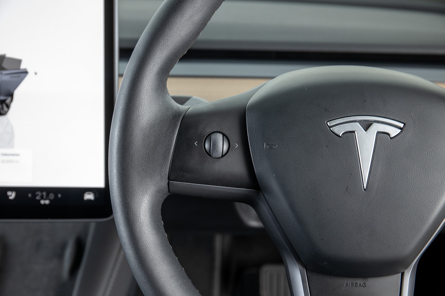 Used Tesla Model 3 2023 for sale - 77115219: Photo 25