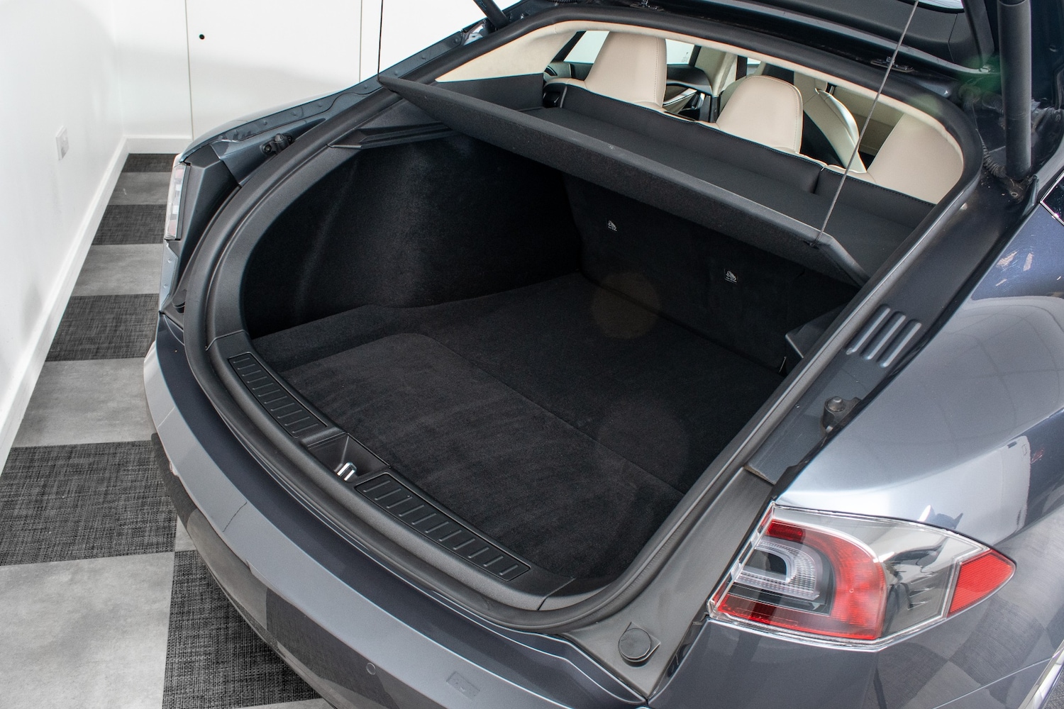 Used Tesla Model S 2019 for sale - 77689591: Photo 14