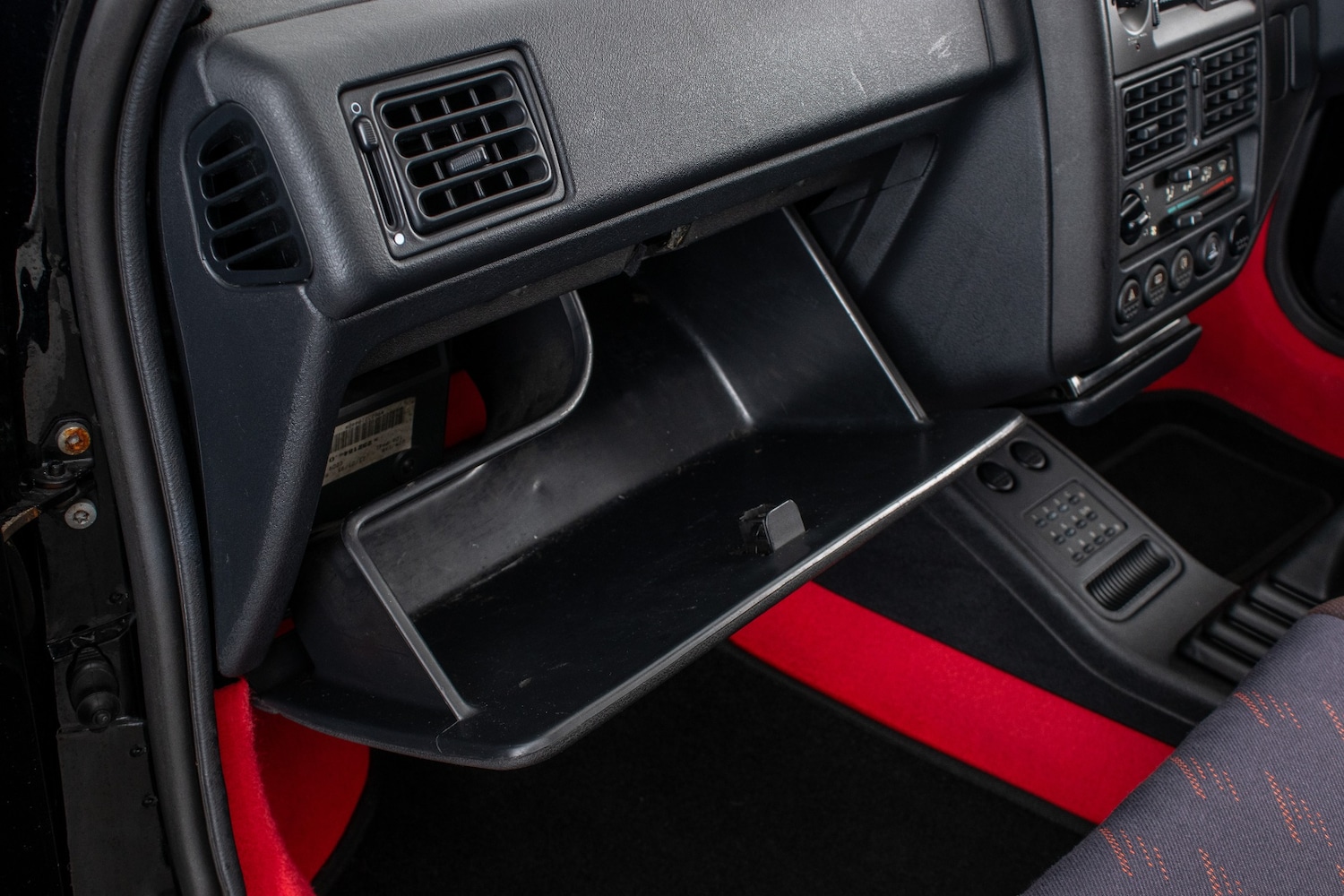 Used Peugeot 106 1995 for sale - 76694646: Photo 43