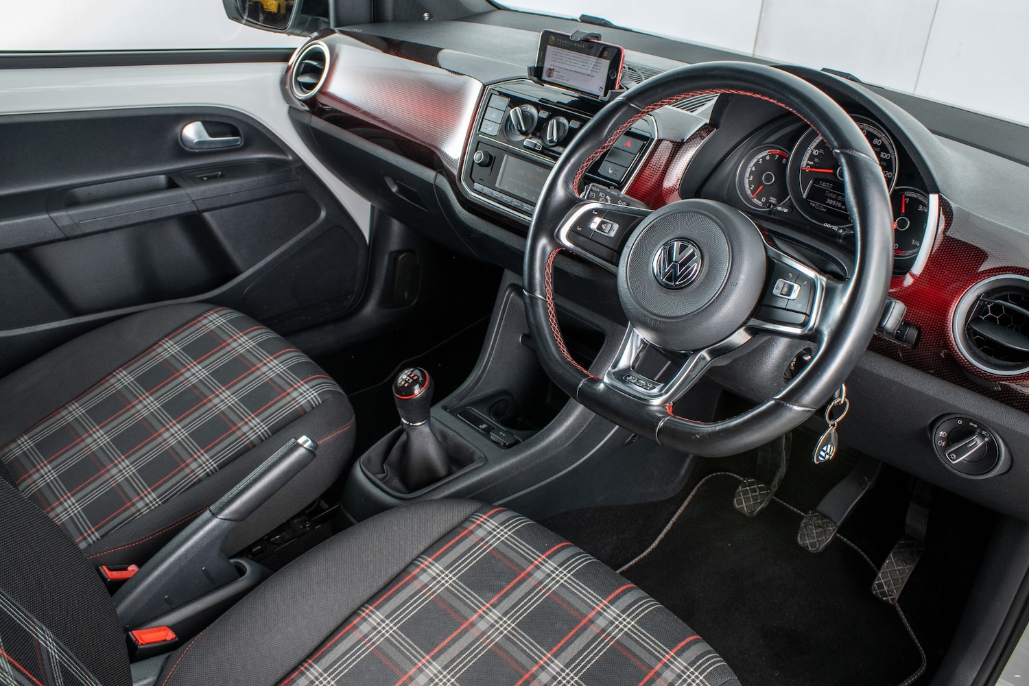 Used Volkswagen up! 2018 for sale - 77164802: Photo 2