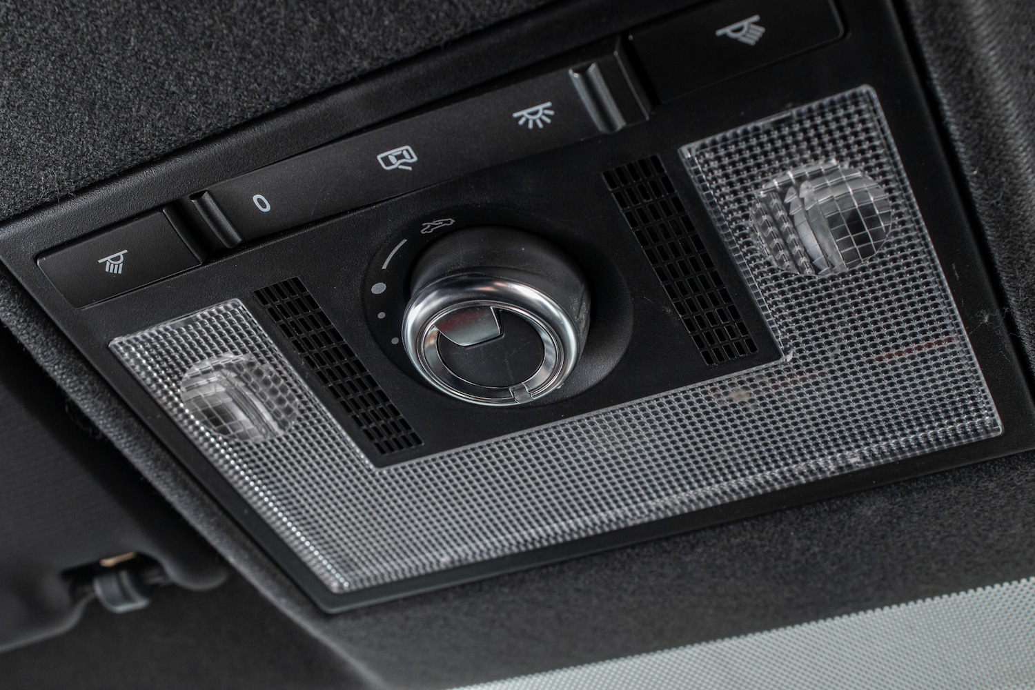 Used Volkswagen up! 2018 for sale - 77164802: Photo 40