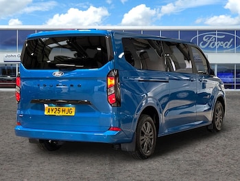 Used Ford Tourneo Custom 2025 for sale - 77673762: Photo