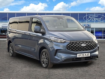 Used Ford Tourneo Custom 2025 for sale - 76191145: Photo